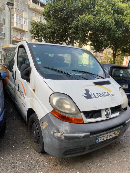 Vendo Renault Trafic para peças
