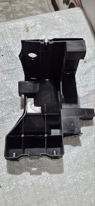 Кріплення Панель передня (телевізор) land rover discovery sport l550