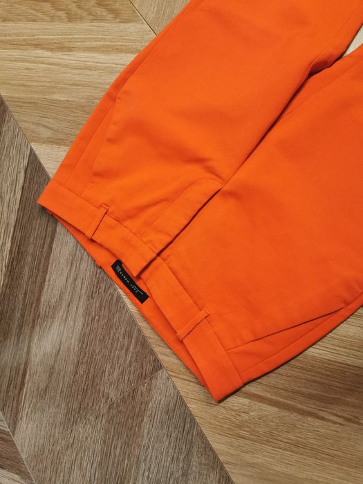 Czerwone eleganckie spodnie damskie  Zara M