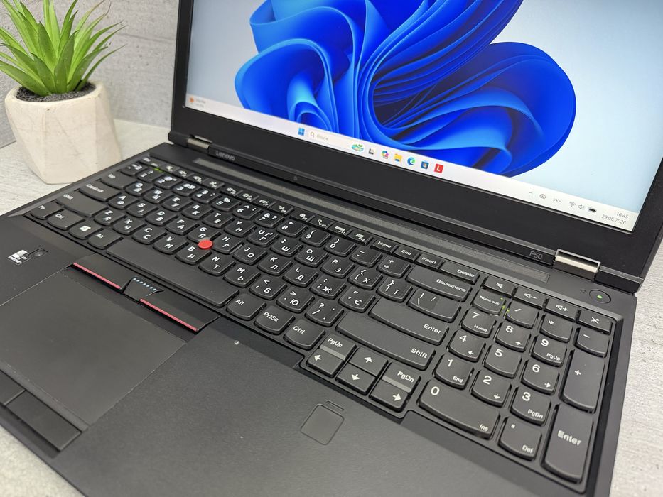 Надійний ноутбук Lenovo P50/15.6"/Xeon/Nvidia/16gb ddr4/256gb ssd