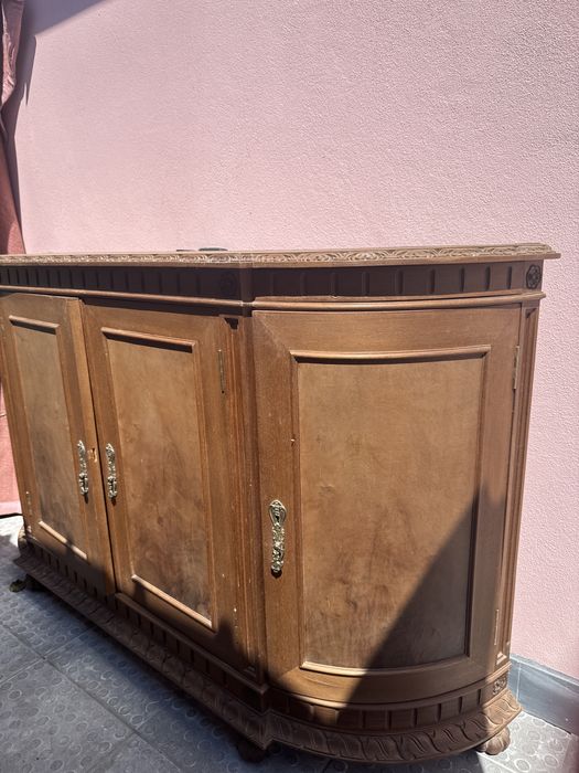 Móvel aparador antigo em madeira maciça