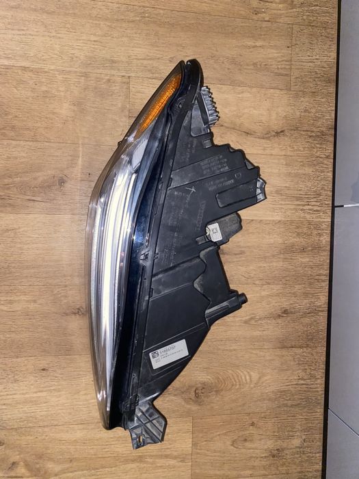 Фара права Volvo XC90 31655707 USA 2019-