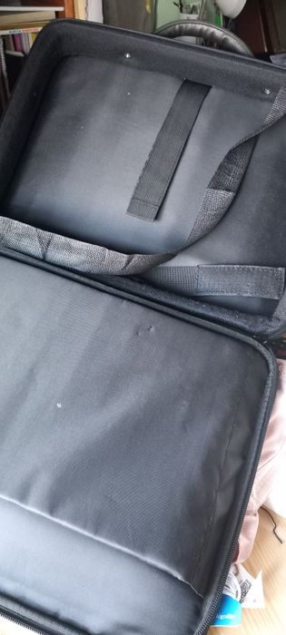 Mala para computador,  preta nova. 8€