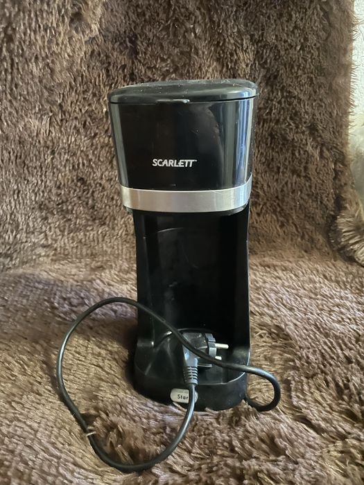 Крапельна кавоварка Scarlett SC-CM33002 — 500 грн