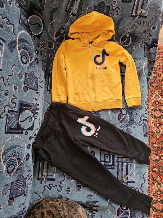 Спортивний костюм демі