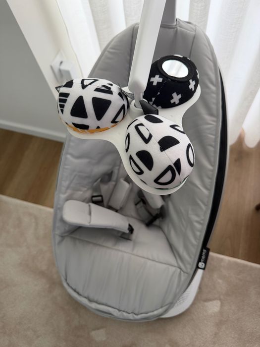 Espreguiçadeira elétrica Mamaroo 4moms 5.0