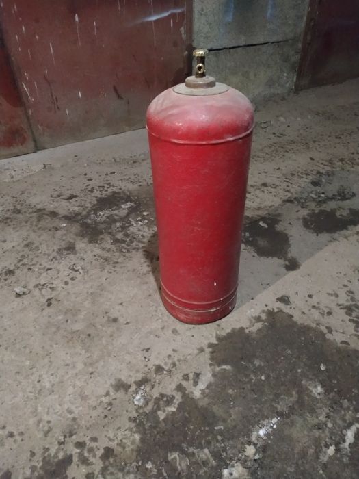 Балон газовий пропан-бутан