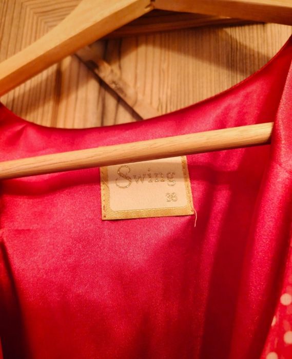 Swing czerwona sukienka