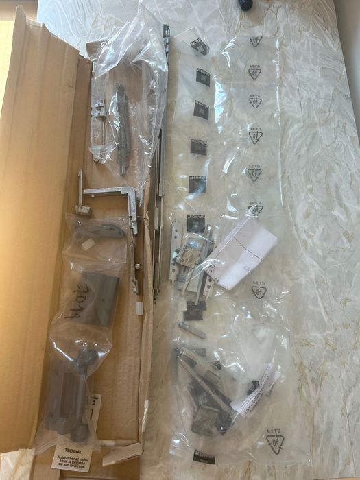 peças de janela de marca technal