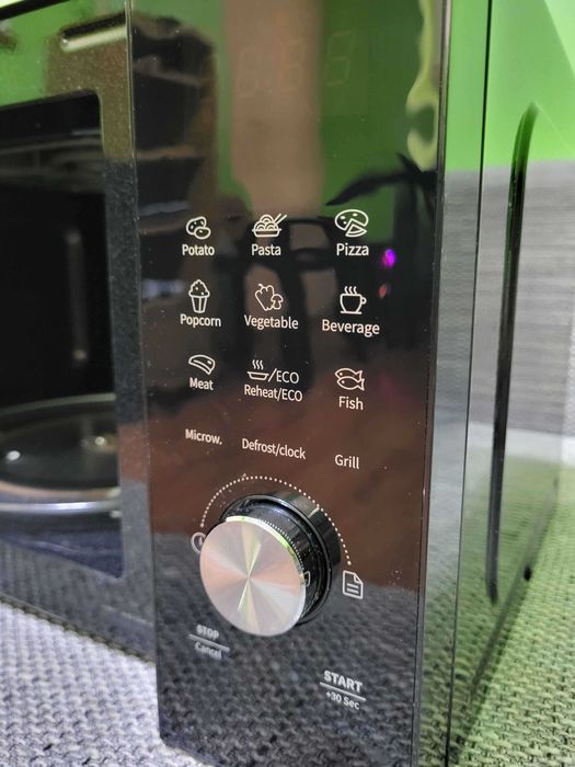 Kuchenka mikrofalowa HISENSE