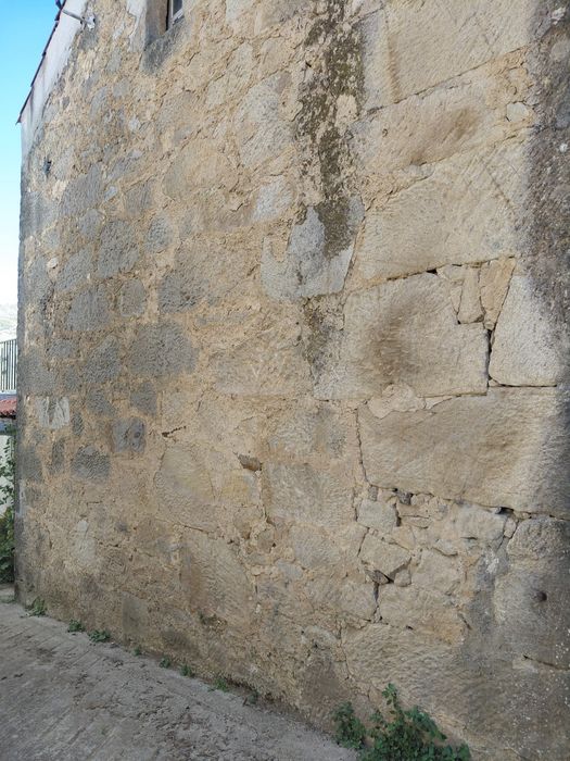 Casa em pedra em Folgosinho