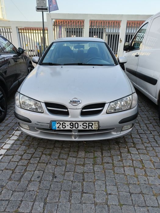Nissan Almera 2001, 800 € negociável
