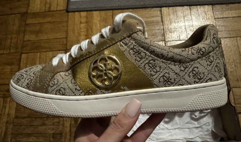 Guess sneakersy damskie r.37