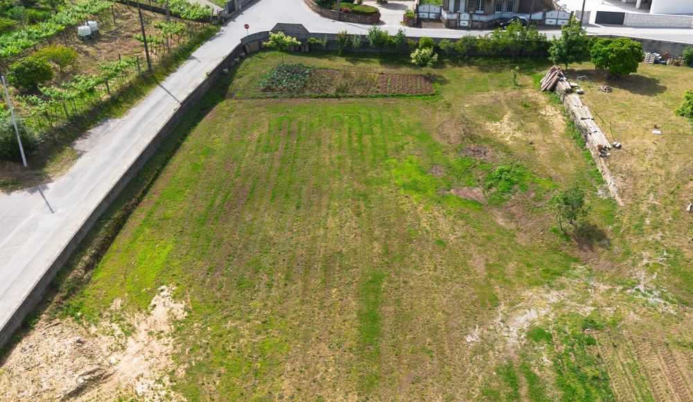 Terreno urbanizável 600M2 - Ponte de Lima