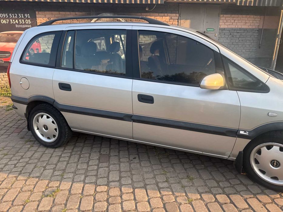 Opel Zafira A 2002