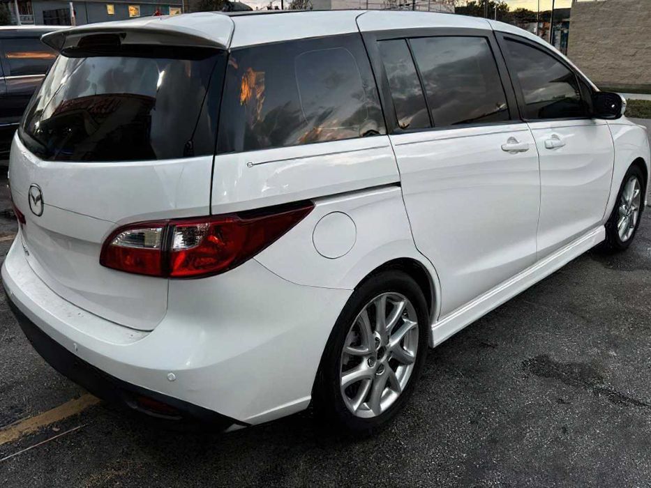 Mazda 5      2014