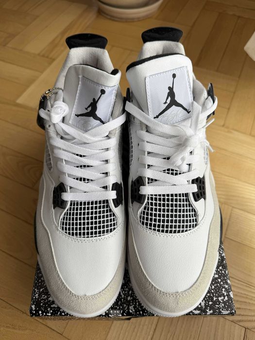 Jordan 4 – biało-czarne