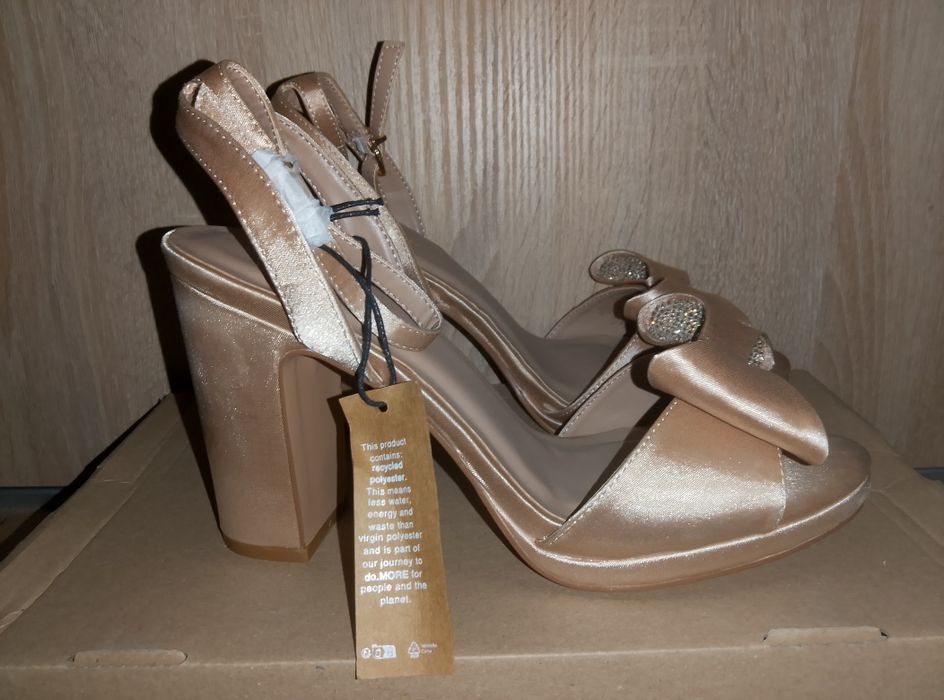 Buty na obcasie Anna Field  r.41