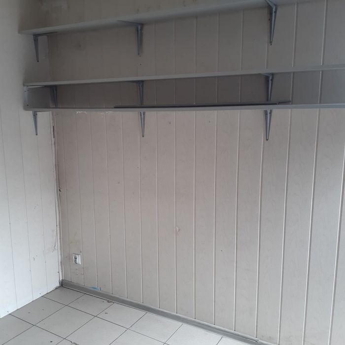 Wynajmę 2 lokale usługowo-handlowe pow,15m2 i 50 m2