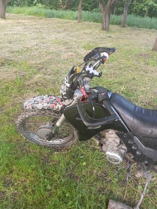 Зоншенг 200, на доках