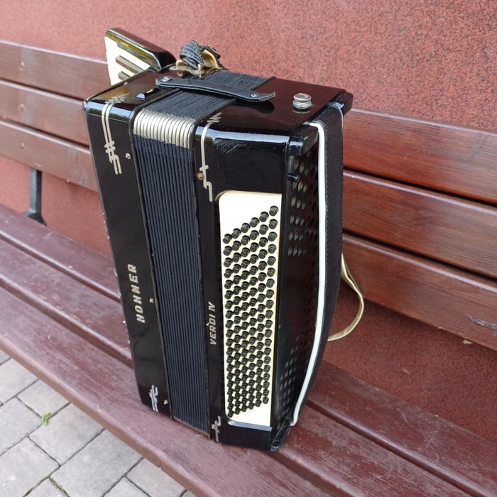Akordeon hohner verdi 4