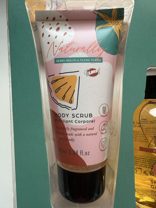 Kit Naturally Berry Melon & Ylang Ylang – Corpo e Mãos (4 Peças)