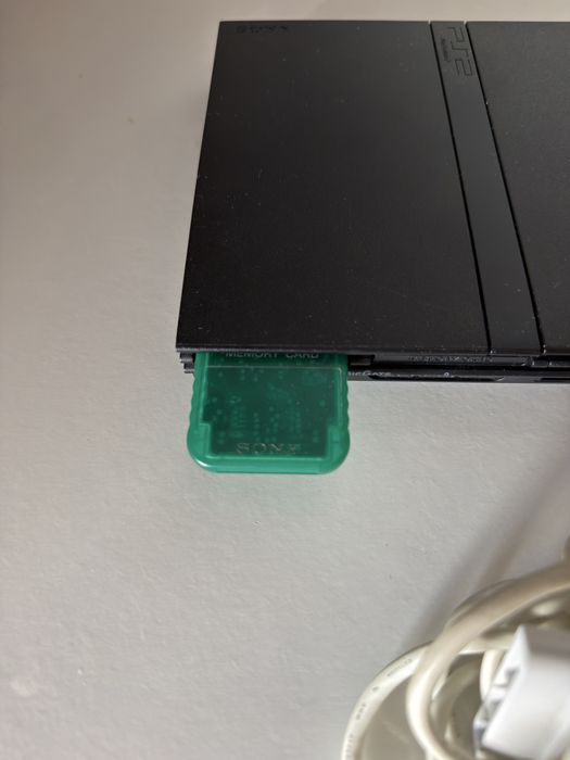 Consola PlayStation 2 Slim | Pacote Completo c/ 2 Comandos Originais + Memory Card | Pronta a Jogar