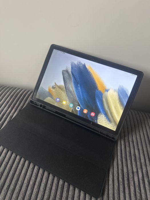 Samsung galaxy tab a8 64GB + etui