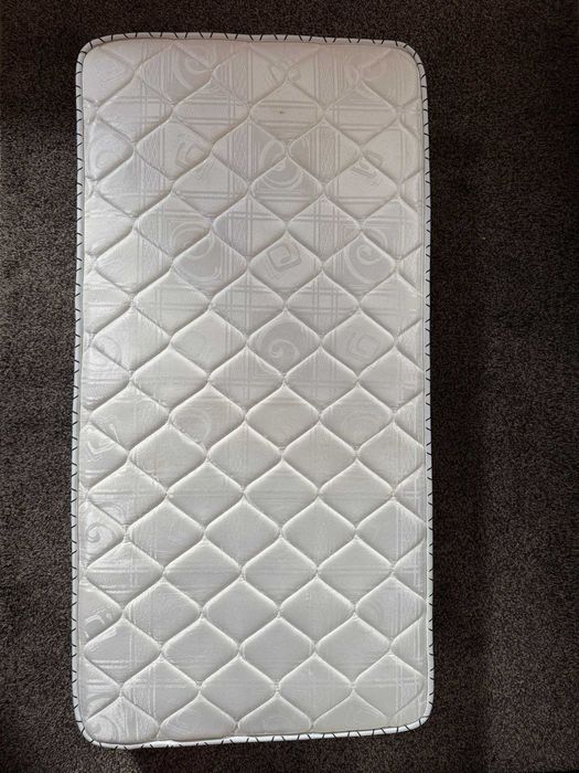 Colchão JOLIVEX Junior, para cama de criança. Medidas: 1,40x0,70m.