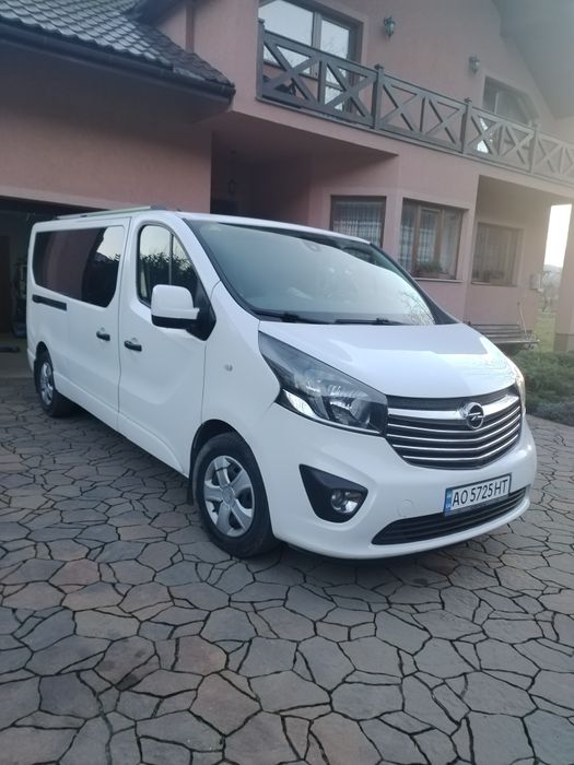Opel vivaro 2015