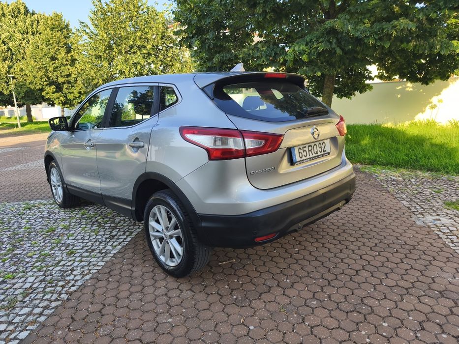 Nissan Qashqai 1.6 dCi 130cv Acenta 4x2 ou 4x4 (2016)