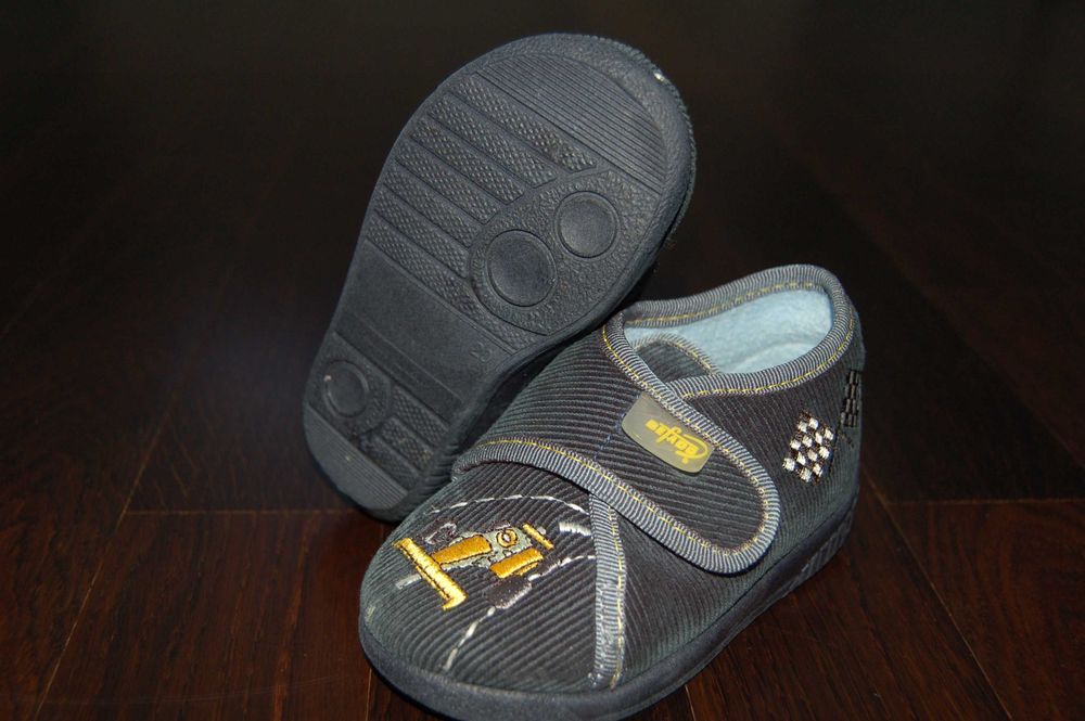 Kapcie Befado zestaw 4 par w rozmiarach 20-23