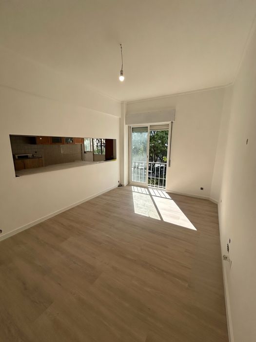 Apartamento em Carnaxide  Central