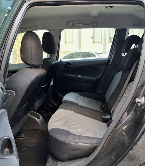 Peugeot 206 1.1i 60cv C/AC Nacional 04
