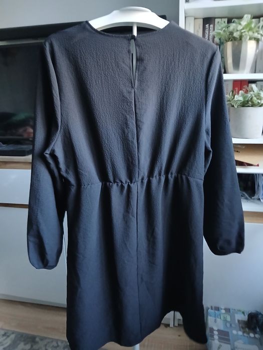 Ładna czarną sukienka Primark w rozmiarze 48
