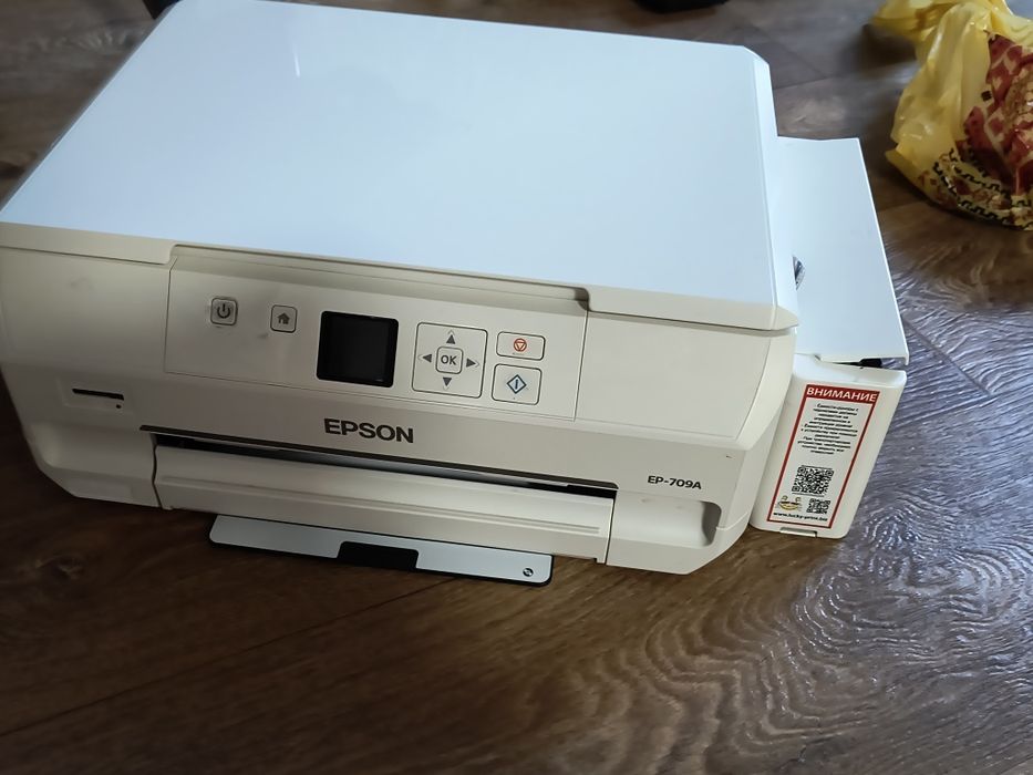 МФУ epson ep 709А  на 6 кольорів під відновлення