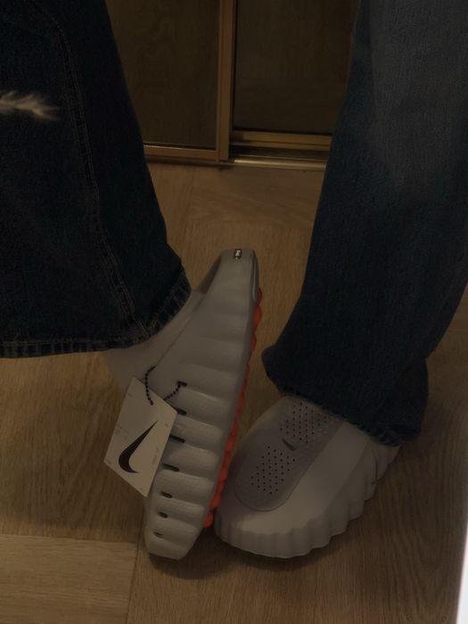Тапки Nike mind 001 - сірі 40 р., чорні - 37,5 р.