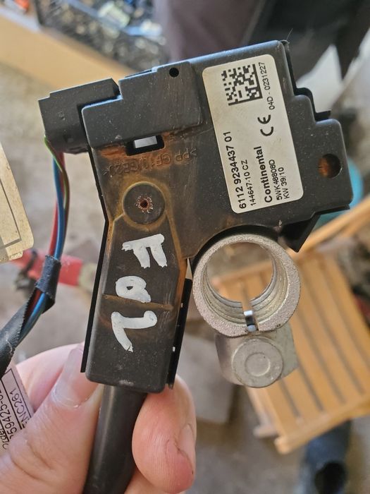 Ремні безпеки bmw f30 f01 f02  плюсова клема  піропатрон e90 e60 f10