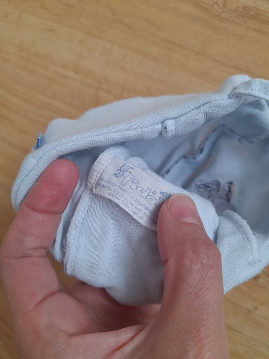 Czapka wiązana dla chłopca