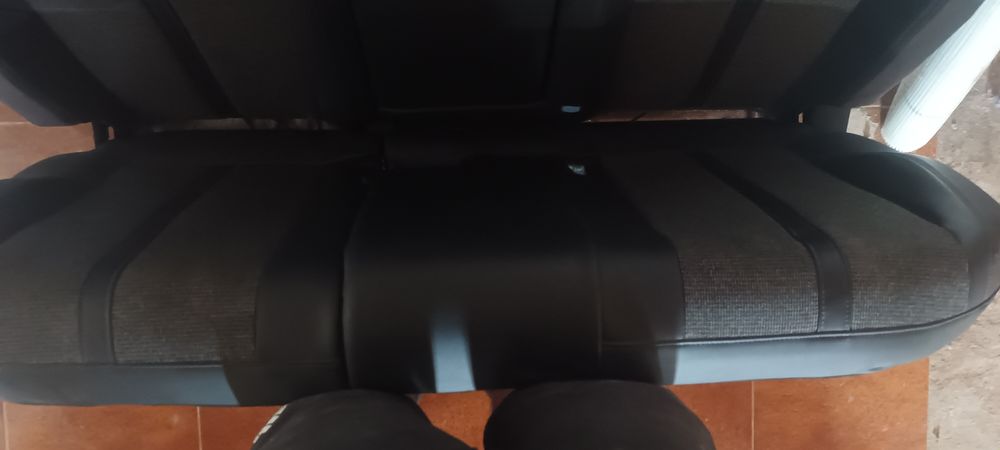 Banco Traseiro Completo Peugeot 3008 II (Meia-Pele / Tecido)