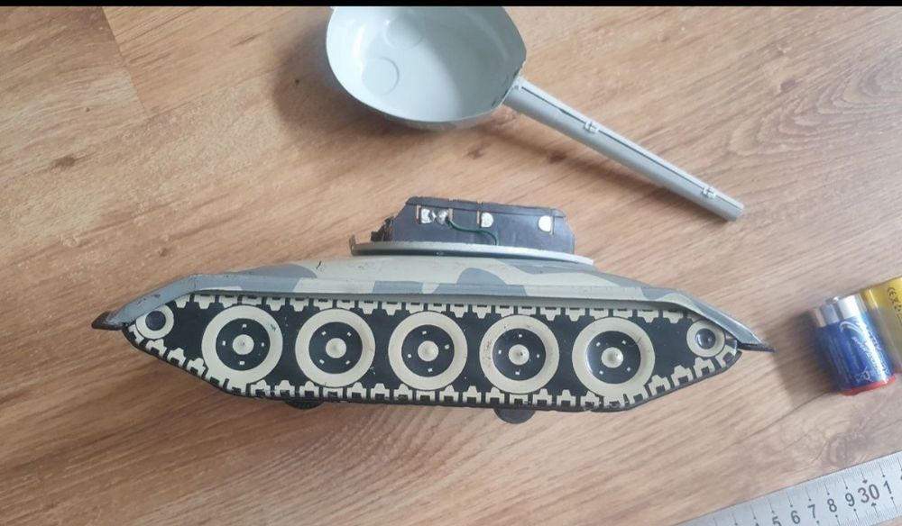 Игрушка СССР Танк Металический Жестяной
