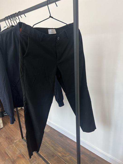 Штани Bershka.
