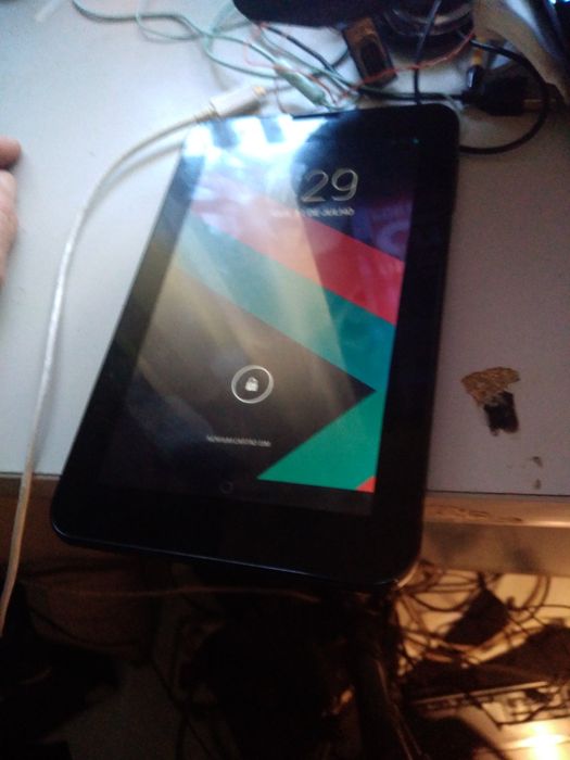 Vendo   table a funcionare bem