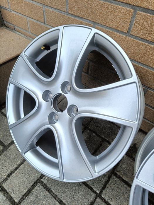 Felgi Aluminiowe 16 Cali 4x100 6.5Jx16 ET44 Renault Clio IV Duster OE