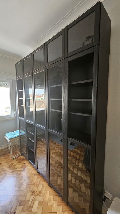 Estante Billy  com portas