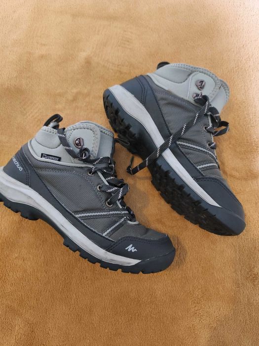 Botas femininas para caminhada