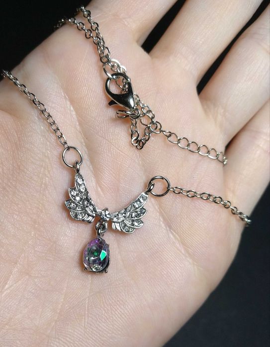 Łańcuszek z zawieszką Nowe