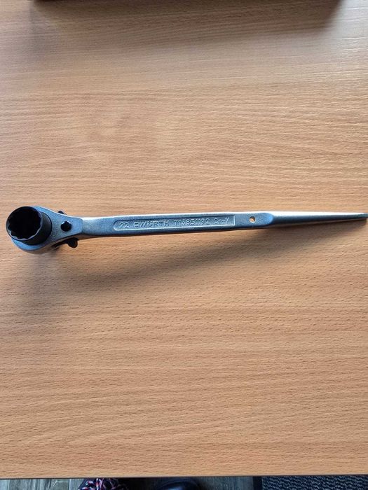 Klucz monterski do rusztowań  Wurth nowy  , netto 100 zł