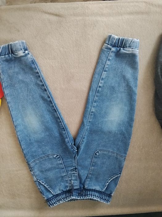 Paka ubrań 116/122 dla chłopca.