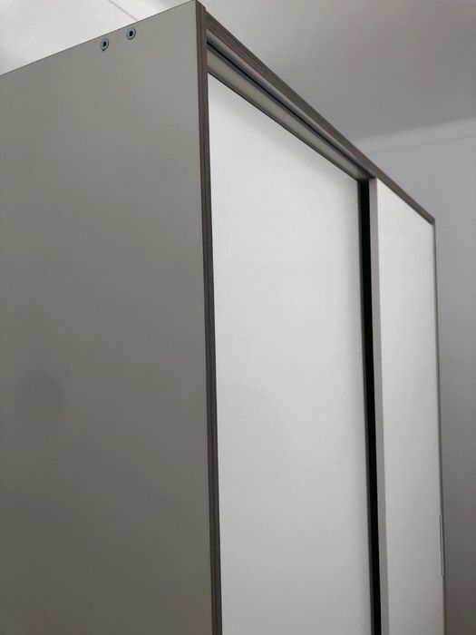 Roupeiro branco